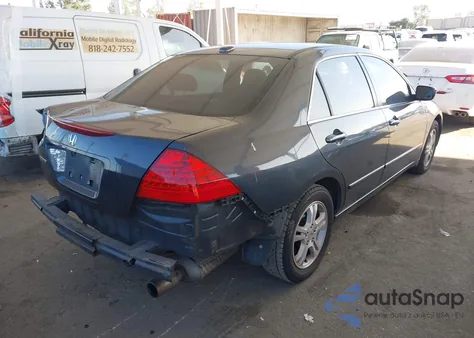 2007 Honda Accord 2.4 Ex z USA, uszkodzony, nr VIN 1HGCM55877A120851